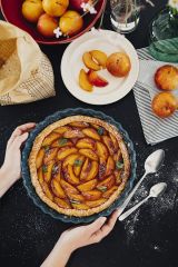 Emile Henry Tart-Börek Fırın Kabı Yuvarlak 24 cm Ekru/Clay