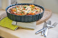 Emile Henry Tart-Börek Fırın Kabı Yuvarlak 24 cm Ekru/Clay