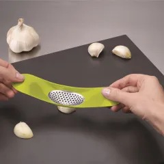 Joseph Joseph 20062 Garlic Rocker Sarımsak Ezici Yeşil